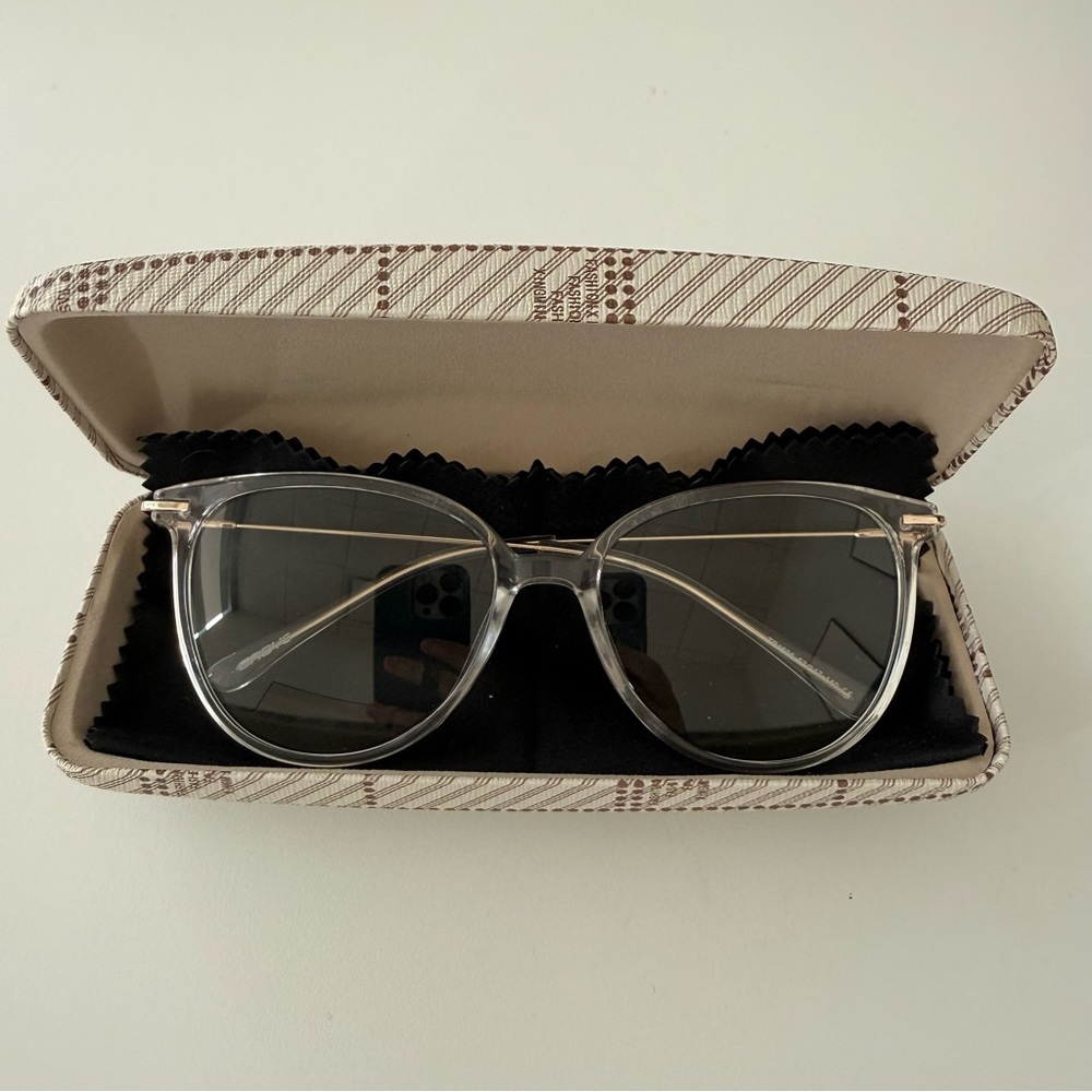 Trendy Clear Oversized Blue Light Blocking Glasses - Gold Arms